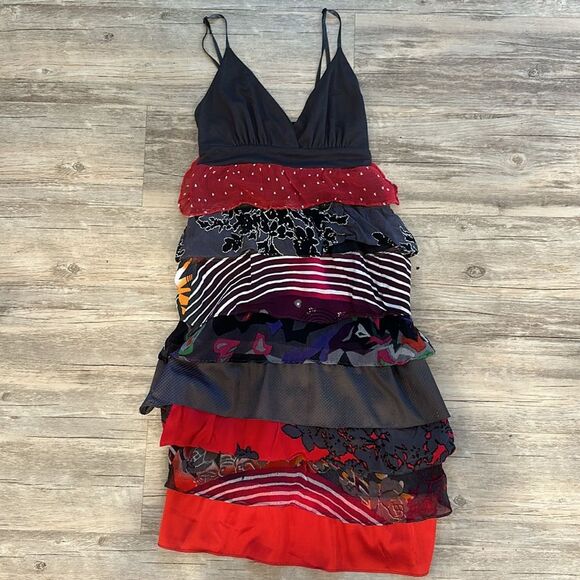 DEPT Sz S Tiered Ruffle Midi Dress Red Black Pattern Whimsigoth Coachella - Picture 1 of 8